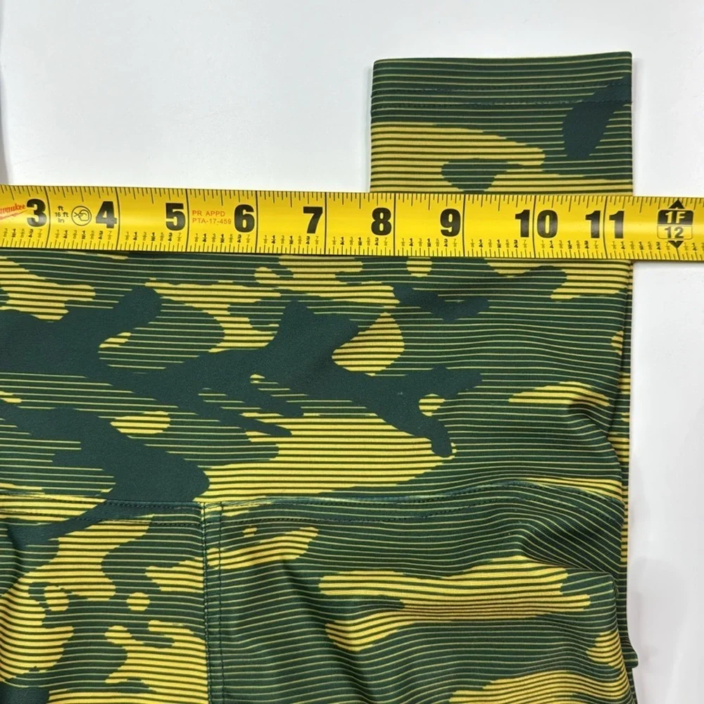 NFL Green Bay Packers Green Camo Leggings Size Small